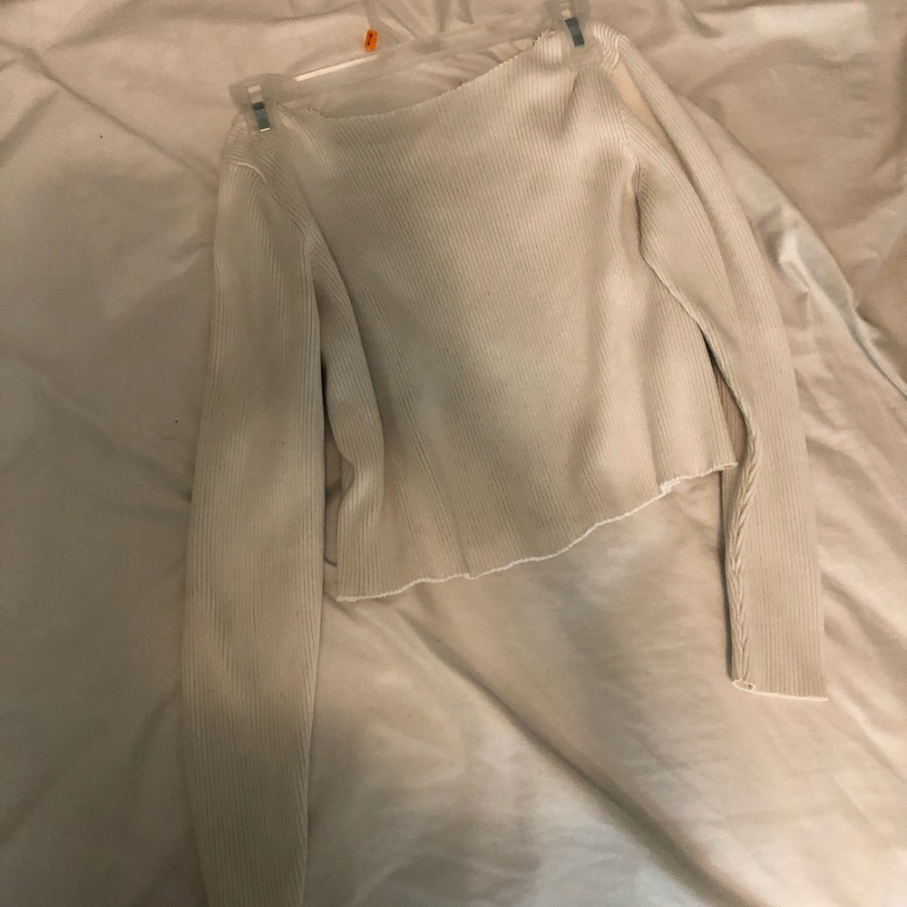 White crop sweater